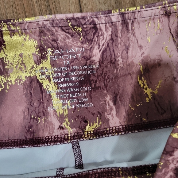TAHARI SPORT Women's Burgundy Gold Marble Leggings with Pockets Size 1X - Picture 10 of 10